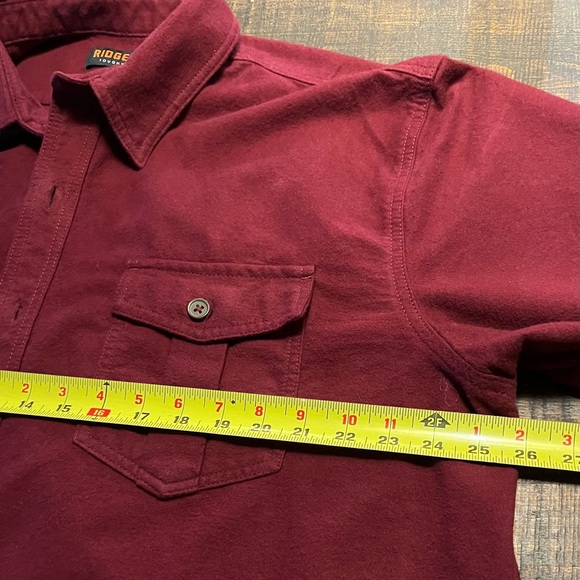 Men's Ridgecut Casual Button-Down Shirt in Burgundy - Picture 10 of 10